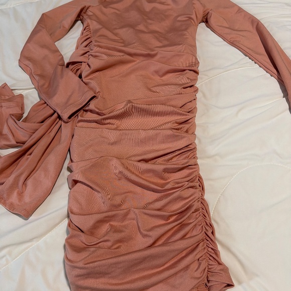 Oh Polly bodycon low plunge mini dress - Picture 2 of 3